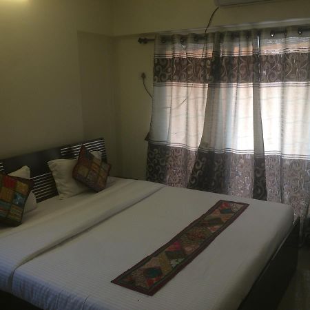 Poonam Hieghts Bed & Breakfast Mumbai Dış mekan fotoğraf