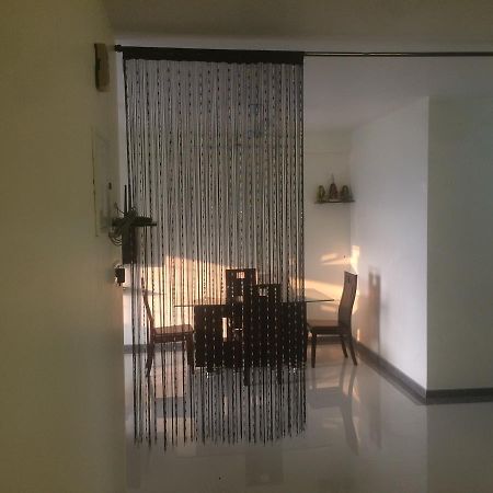 Poonam Hieghts Bed & Breakfast Mumbai Dış mekan fotoğraf