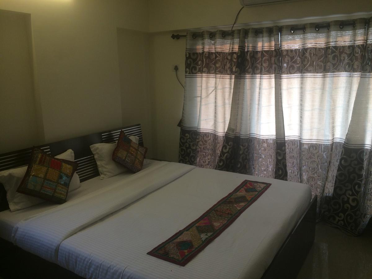 Poonam Hieghts Bed & Breakfast Mumbai Dış mekan fotoğraf