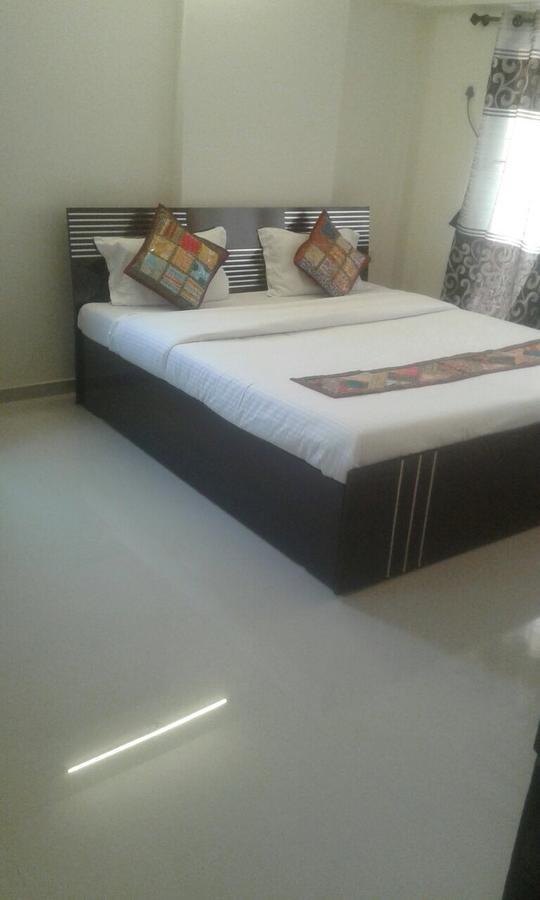 Poonam Hieghts Bed & Breakfast Mumbai Dış mekan fotoğraf