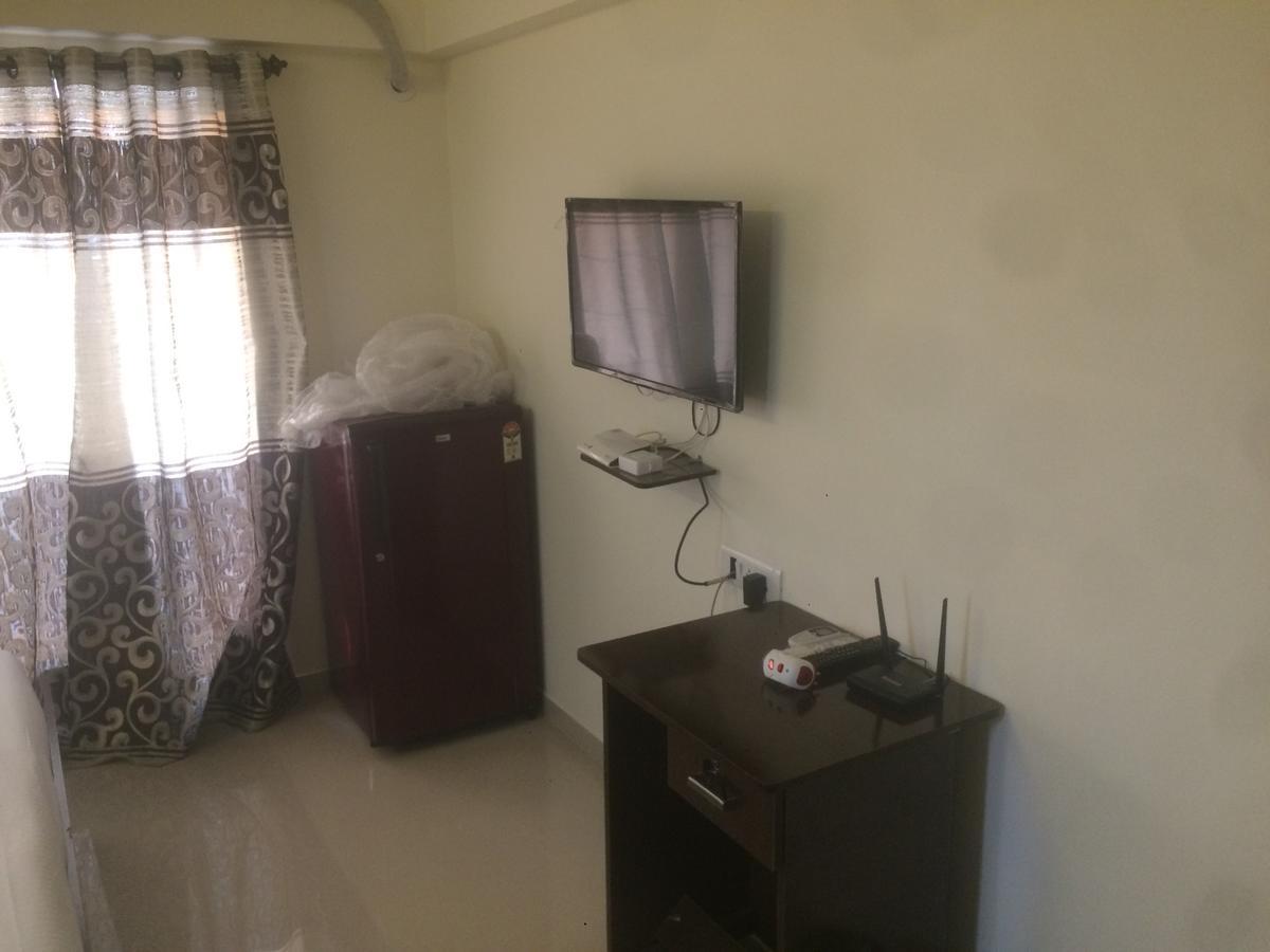 Poonam Hieghts Bed & Breakfast Mumbai Dış mekan fotoğraf