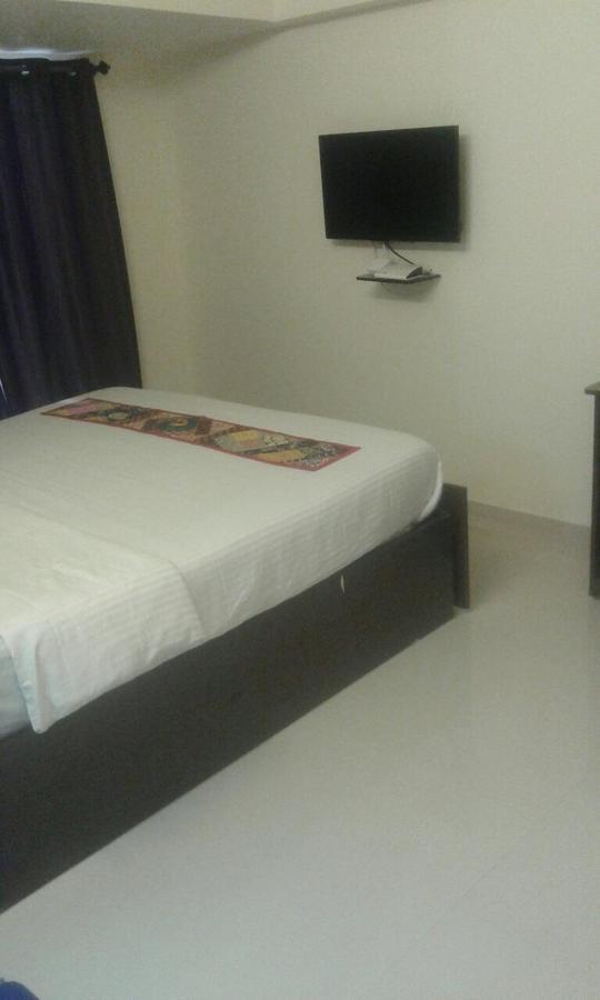 Poonam Hieghts Bed & Breakfast Mumbai Dış mekan fotoğraf