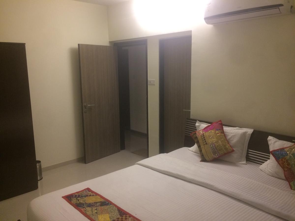 Poonam Hieghts Bed & Breakfast Mumbai Dış mekan fotoğraf