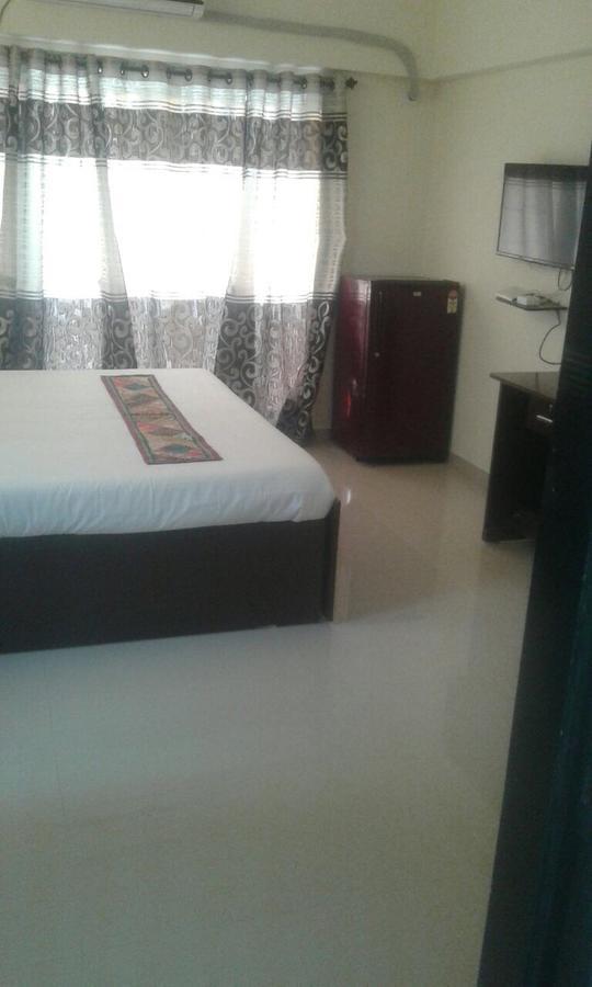 Poonam Hieghts Bed & Breakfast Mumbai Dış mekan fotoğraf