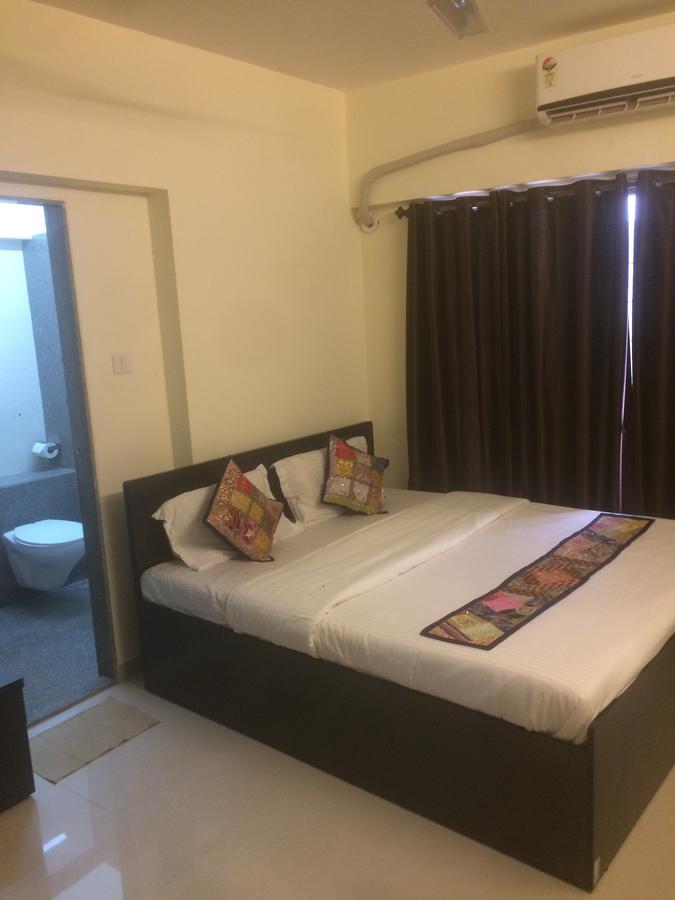Poonam Hieghts Bed & Breakfast Mumbai Dış mekan fotoğraf